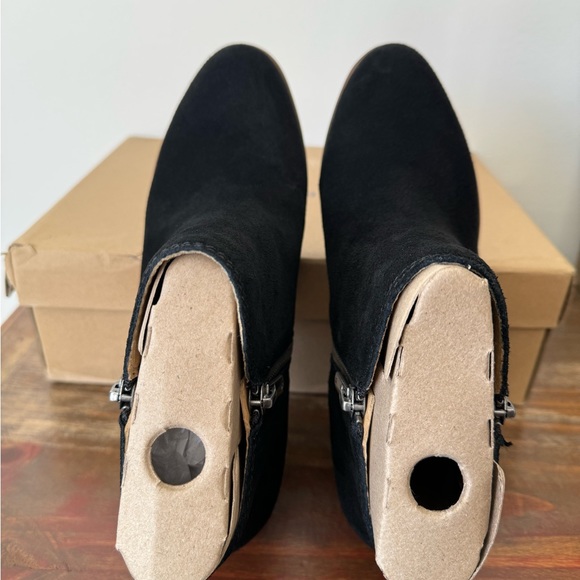 🆕 Lucky Brand Women’s Basel Ankle Bootie Black/Natural Oiled Suede- size… - Picture 6 of 9